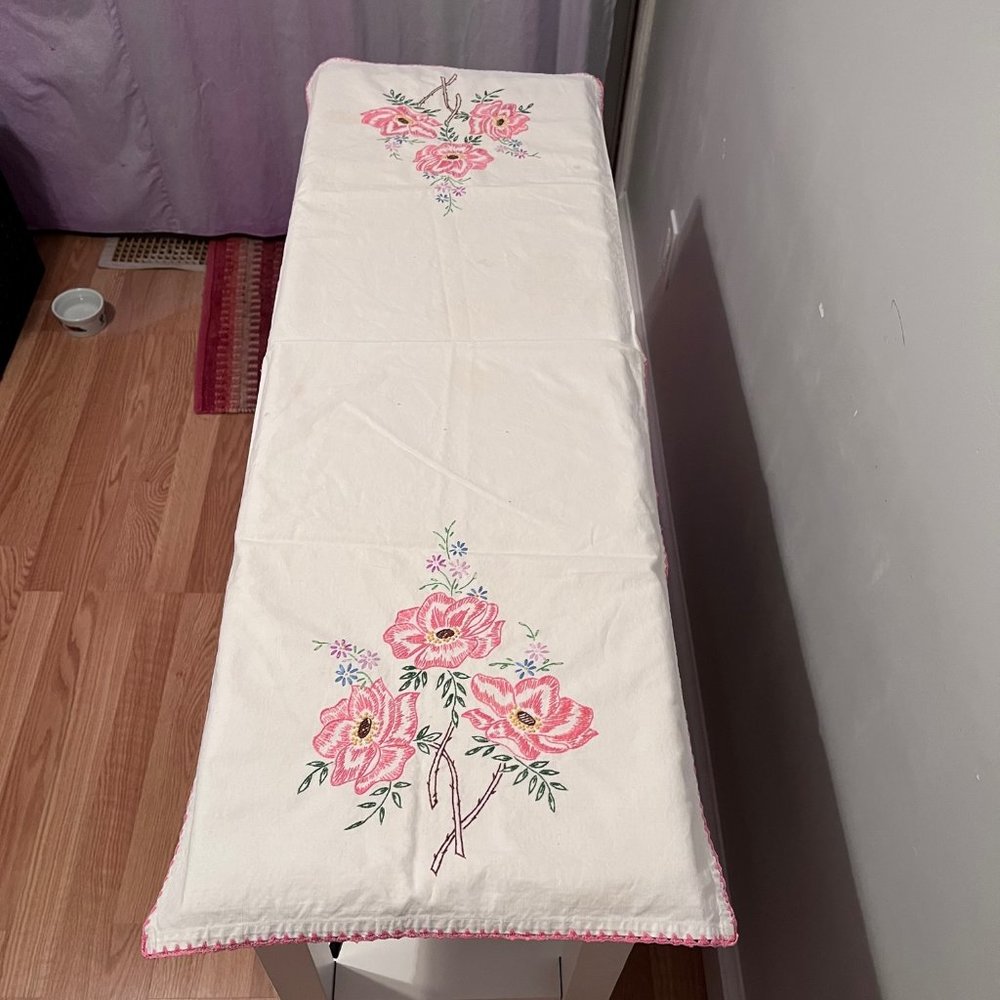 Vintage Hand Embroidered Table Runner - Pink roses